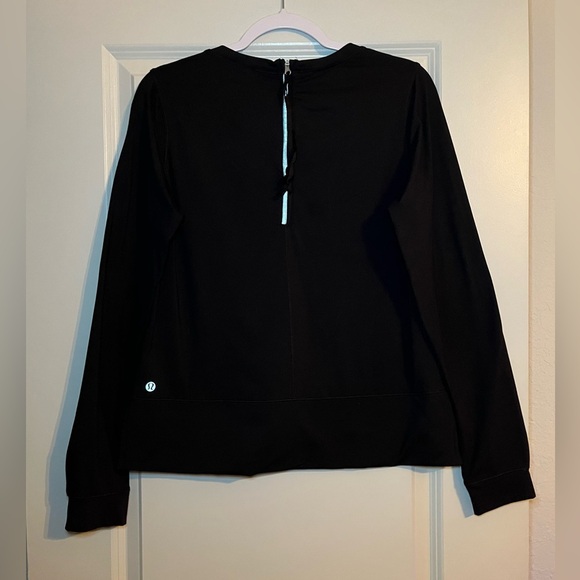 Lululemon Run: Warm Up Crew in Black Size 8/10 - Picture 9 of 9